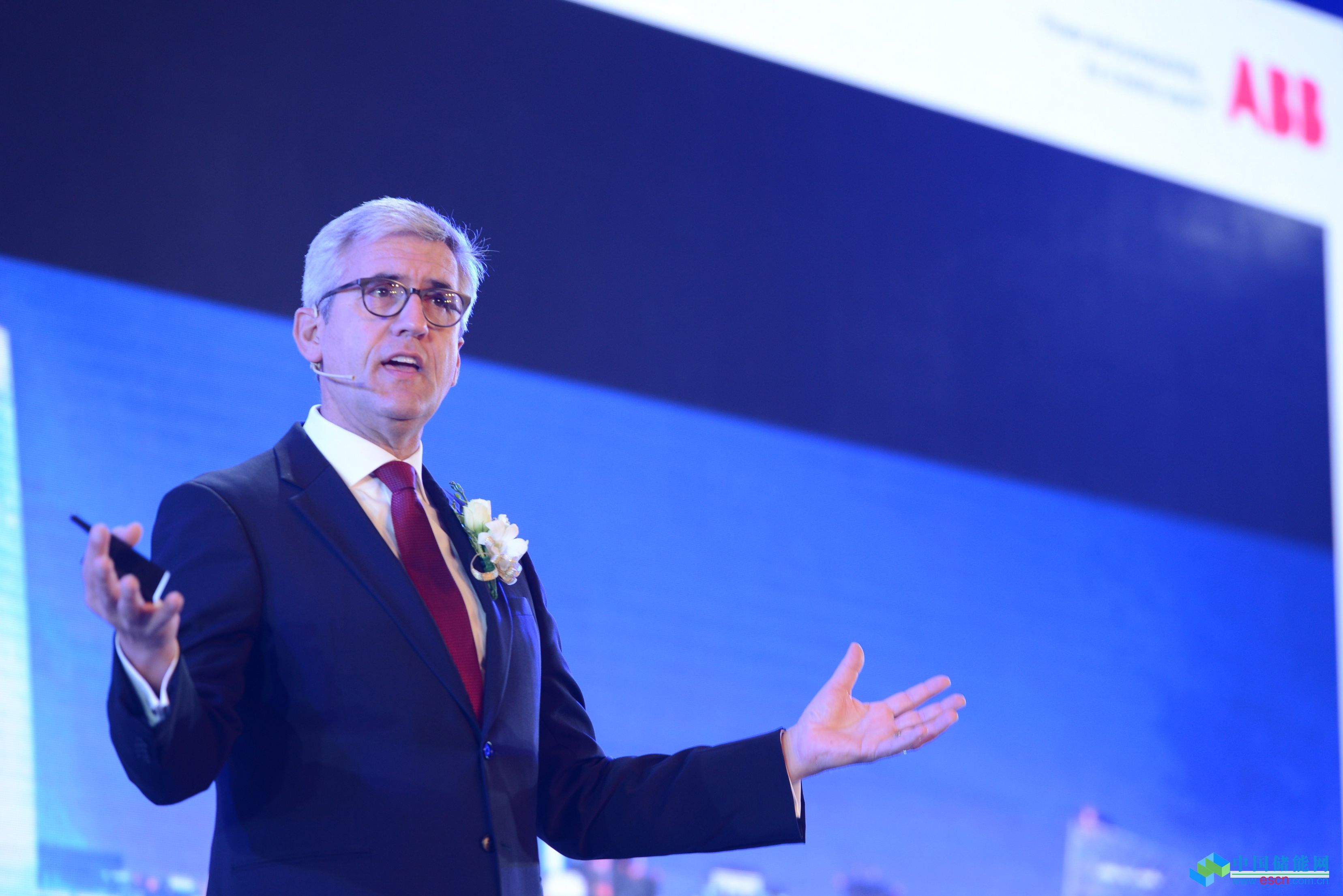 ABB集團(tuán)首席執(zhí)行官史畢福博士