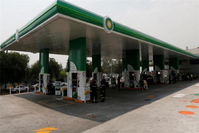 英國(guó)石油公司欲促成電動(dòng)車充電站合作