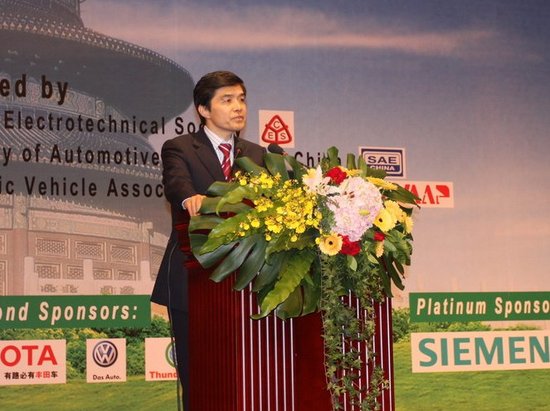 歐陽明高：鋰電池年總產(chǎn)電量將達(dá)4G千瓦時(shí)