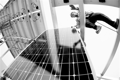 光伏產(chǎn)業(yè)：政府要救市，企業(yè)更要&ldquo;給力&rdquo;