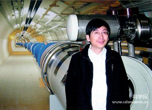 從2008年制備出世界首根鐵基超導(dǎo)線帶材，到目前將其載流性能提高到10T的強(qiáng)磁場(chǎng)下17000安培每平方厘米的國(guó)際最高紀(jì)錄，中國(guó)科學(xué)院電工所馬衍偉領(lǐng)導(dǎo)研究組始終在高性能鐵基超導(dǎo)材料的研制中保持國(guó)際領(lǐng)先水平。